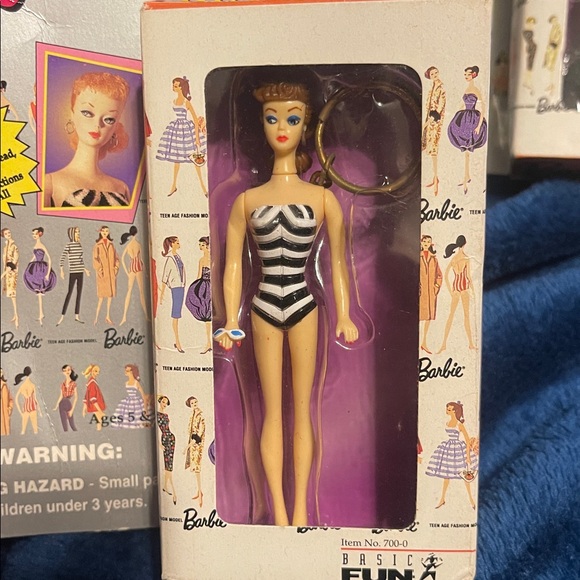 Barbie Keychains with Classic Doll Designs - Picture 3 of 11